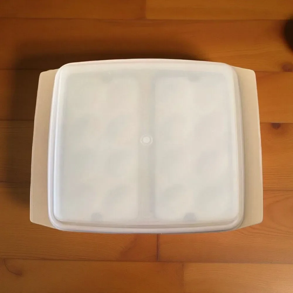 Vintage Almond Tupperware Deviled Egg Carrier & Lid  #723-3